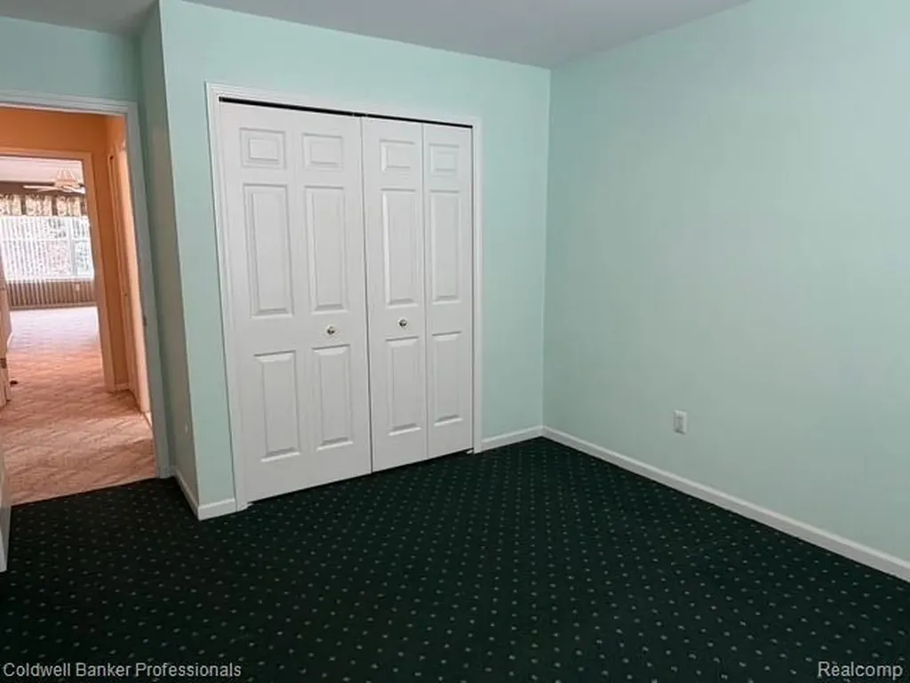 8261 Prestwick Lane Washington Township MI 48095