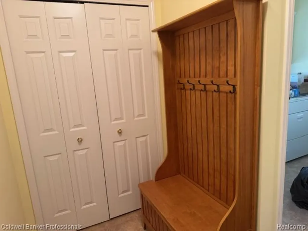 8261 Prestwick Lane Washington Township MI 48095