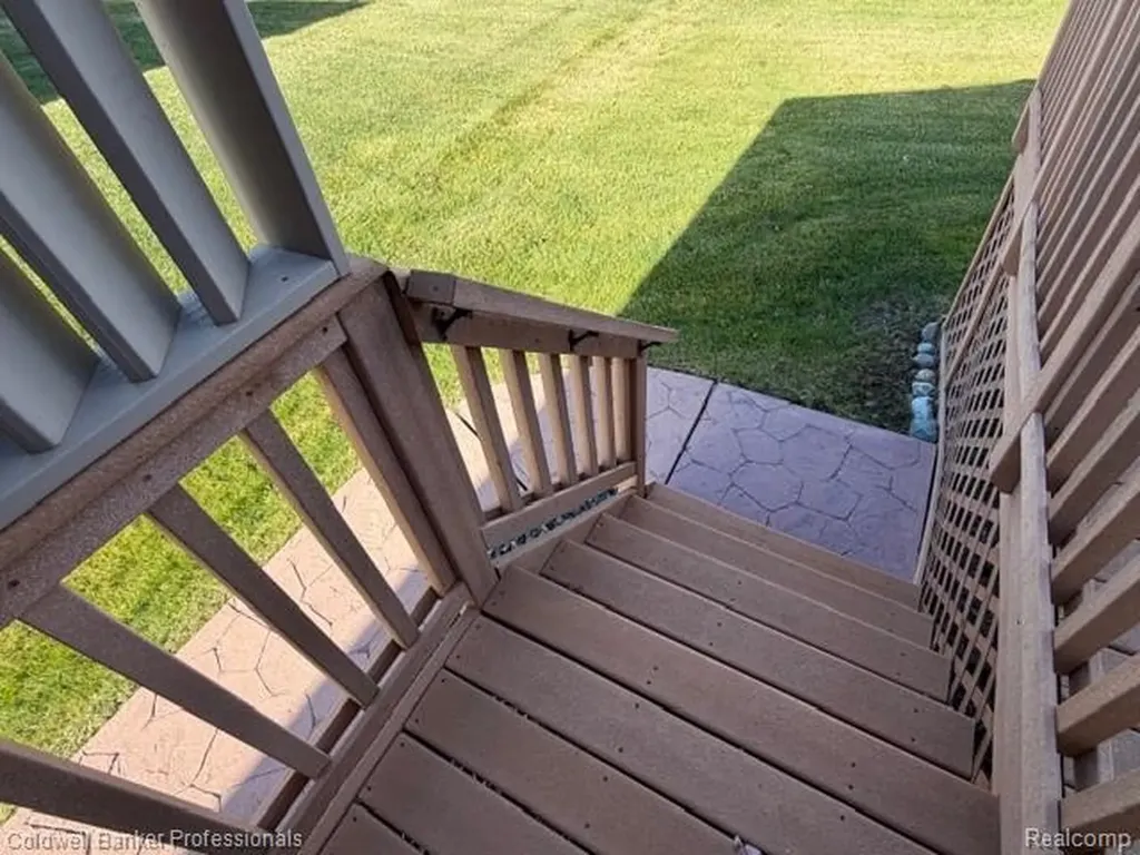 8261 Prestwick Lane Washington Township MI 48095