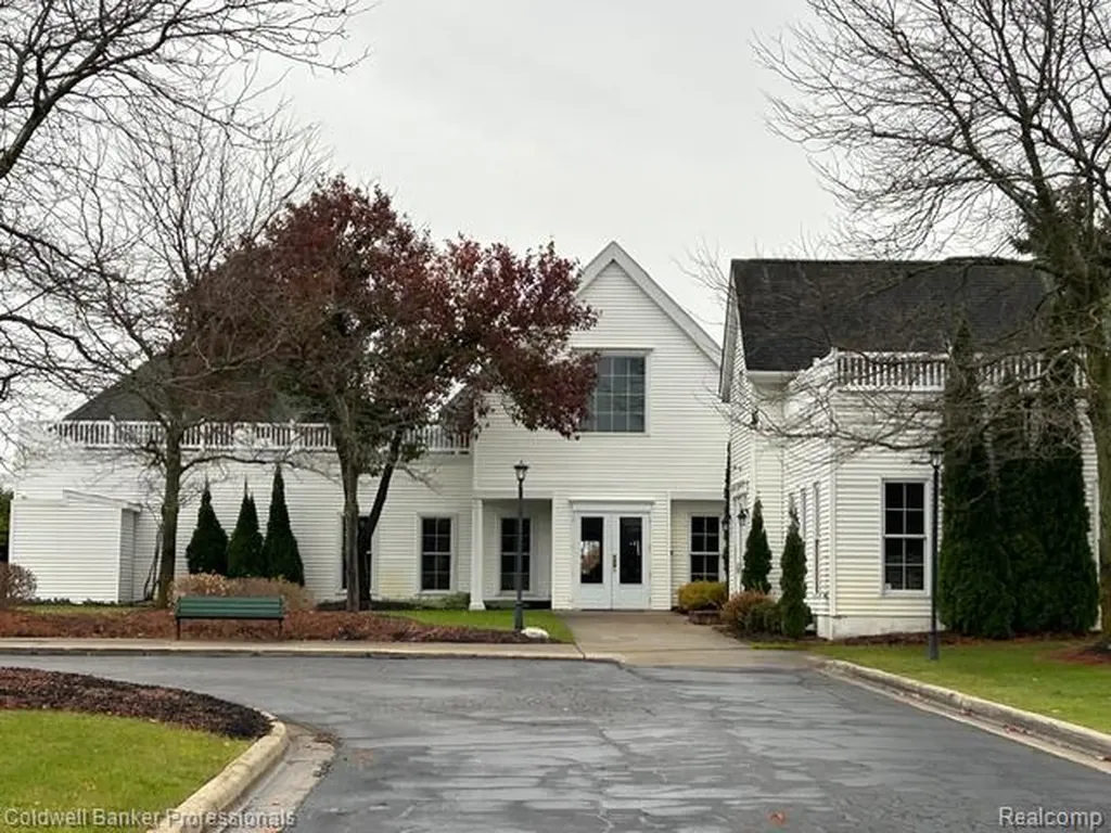 8261 Prestwick Lane Washington Township MI 48095