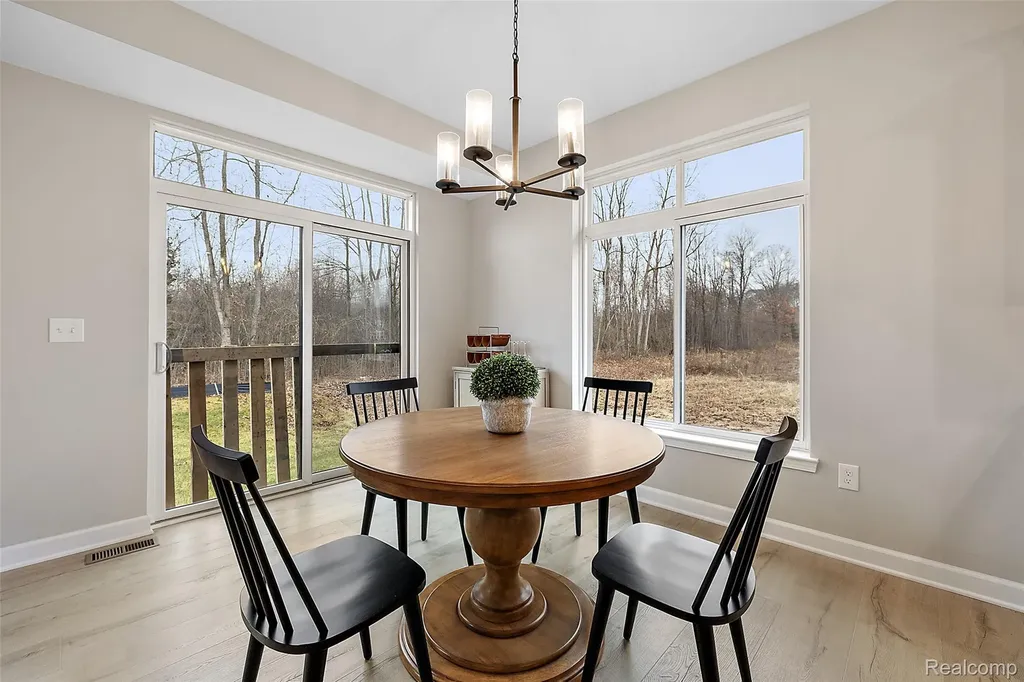 55589 Oak Pointe Shelby Charter Township MI 48315