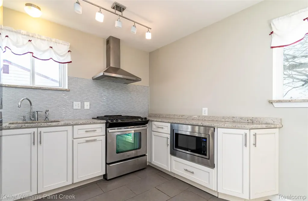 20355 Caniff Street Clinton Charter Township MI 48035
