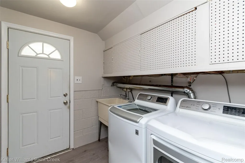 20355 Caniff Street Clinton Charter Township MI 48035
