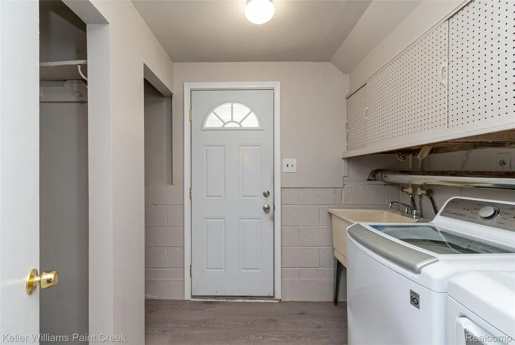 20355 Caniff Street Clinton Charter Township MI 48035