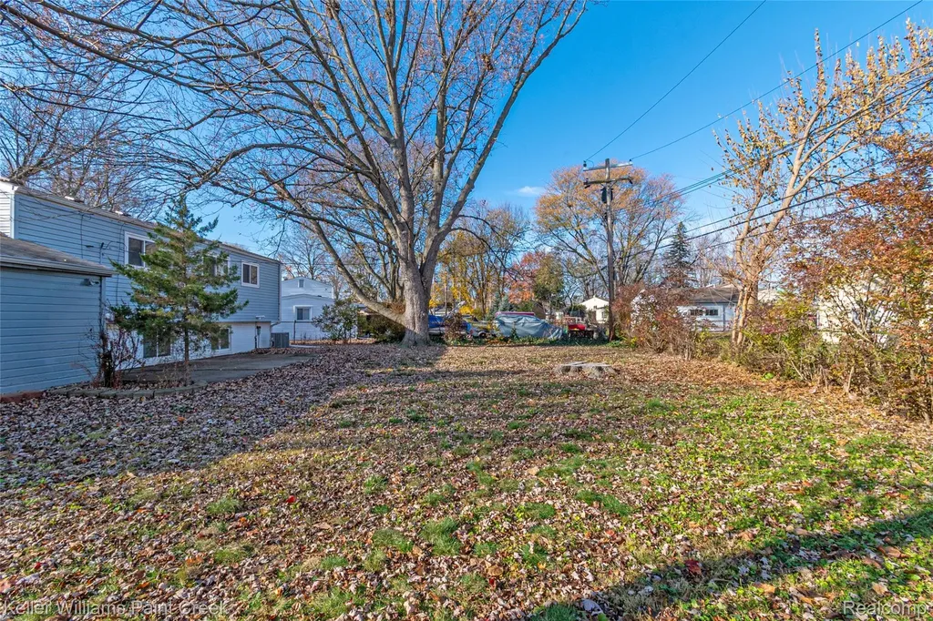 20355 Caniff Street Clinton Charter Township MI 48035