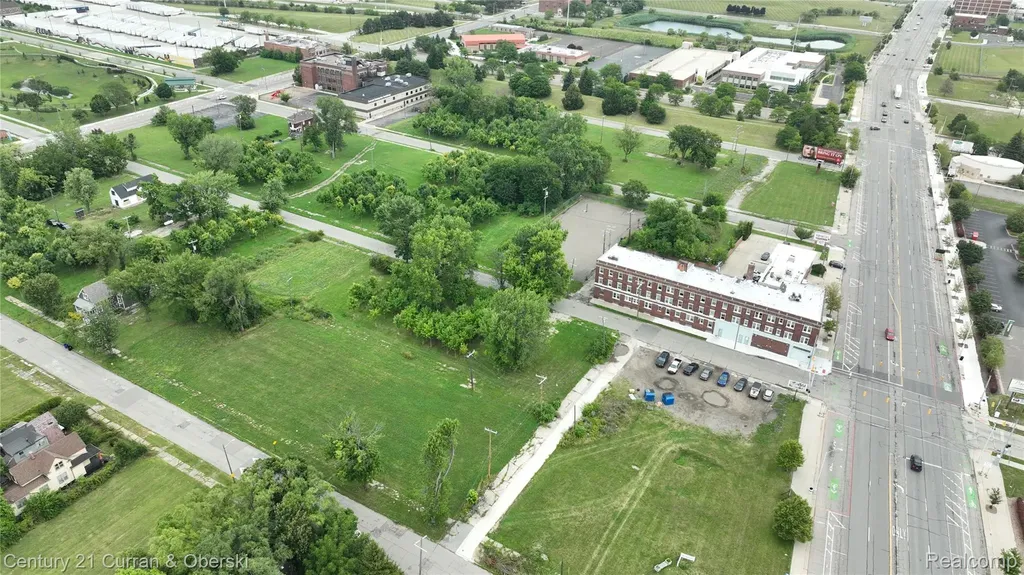 10921 E Jefferson Avenue Detroit City MI 48214