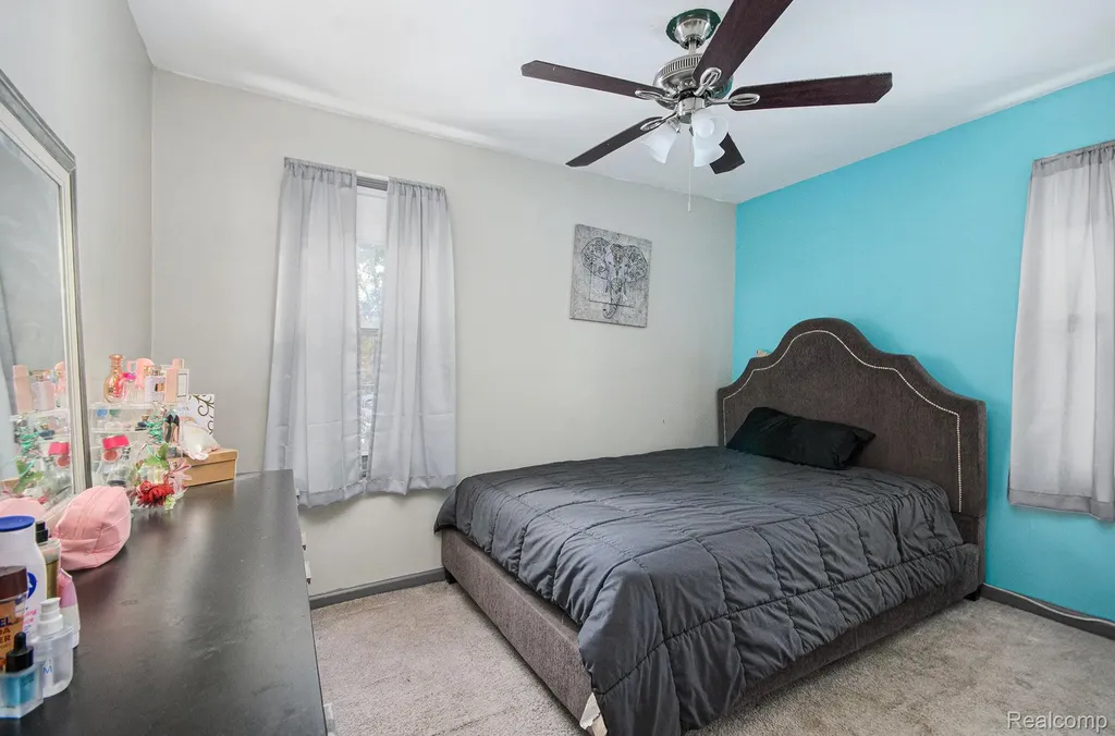 19418 Kingsville Street Harper Woods City MI 48225