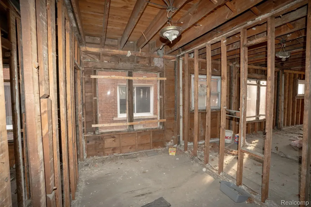 6420 Tuxedo Street Detroit City MI 48204
