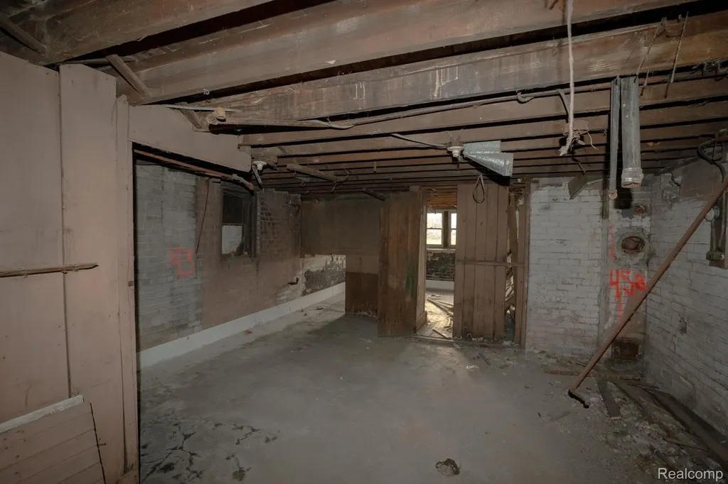 6420 Tuxedo Street Detroit City MI 48204