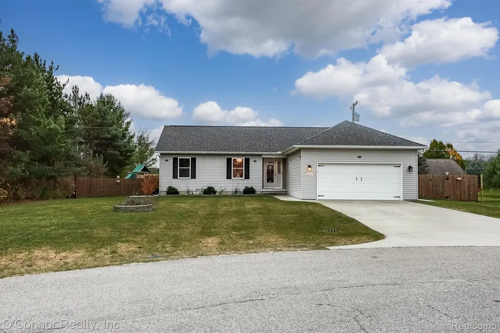 2007 Edward Lane E Kimball Township MI 48074