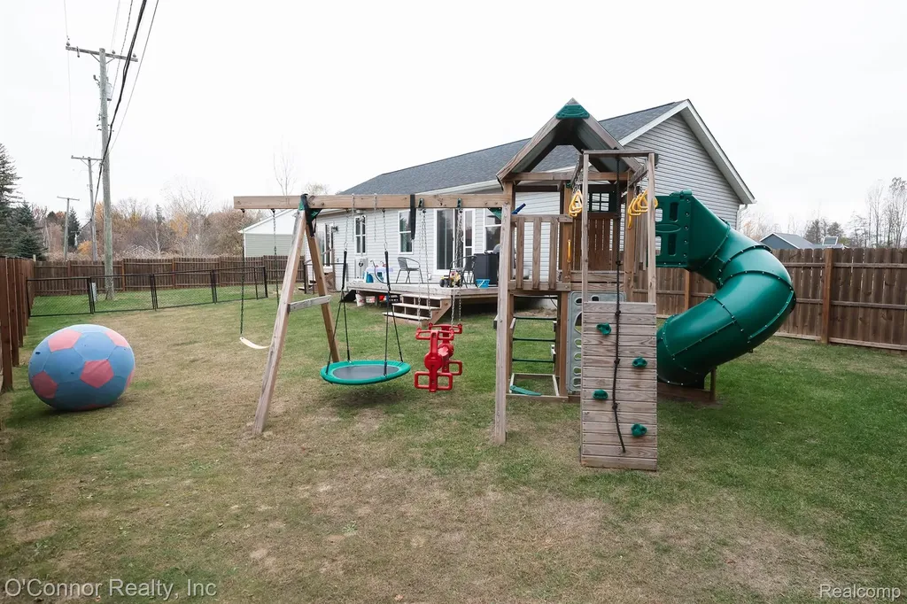 2007 Edward Lane E Kimball Township MI 48074