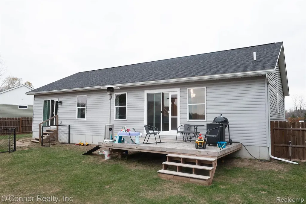 2007 Edward Lane E Kimball Township MI 48074