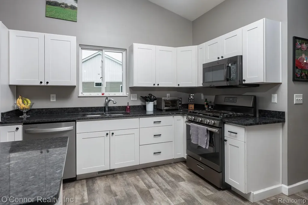 2007 Edward Lane E Kimball Township MI 48074