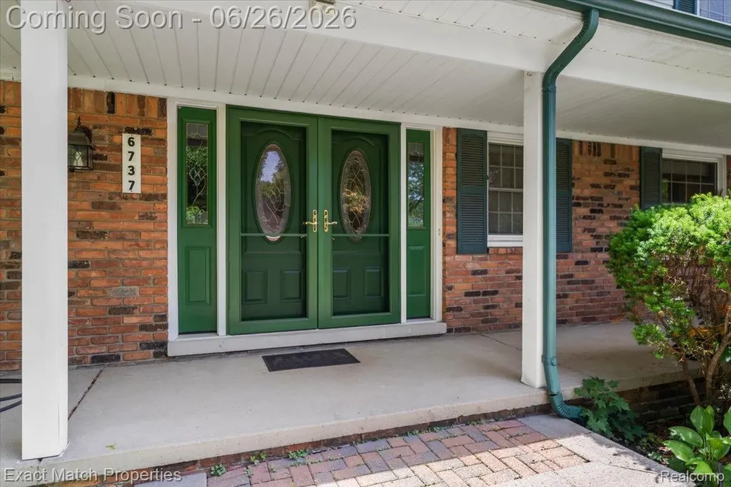 6737 Alderley Way West Bloomfield Charter Township MI 48322