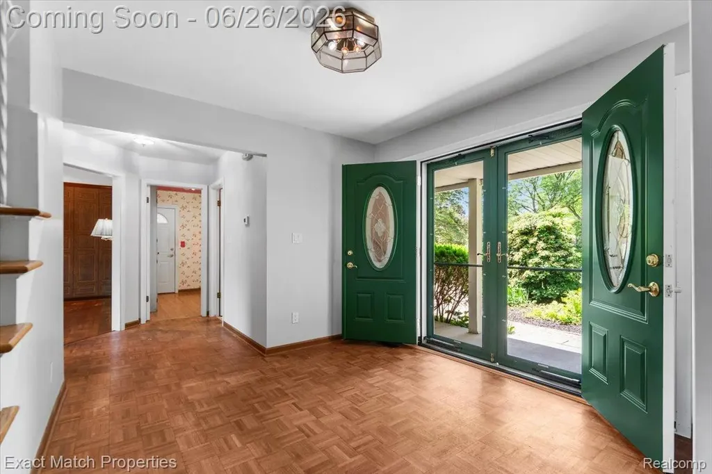 6737 Alderley Way West Bloomfield Charter Township MI 48322
