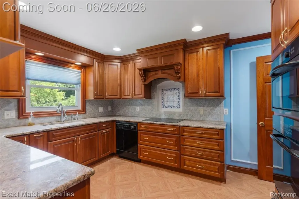 6737 Alderley Way West Bloomfield Charter Township MI 48322
