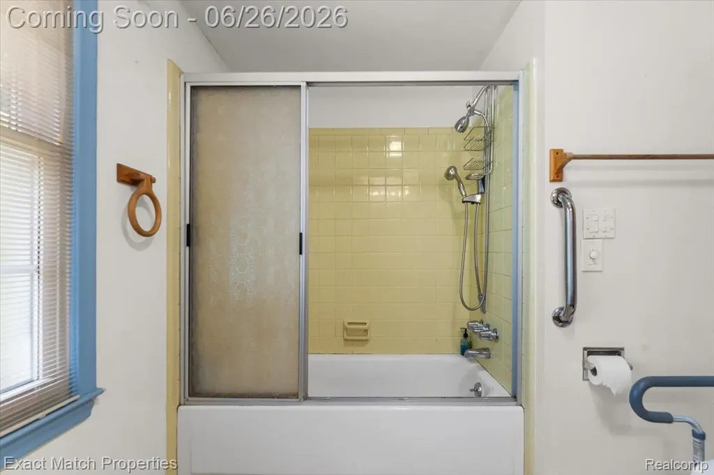 6737 Alderley Way West Bloomfield Charter Township MI 48322