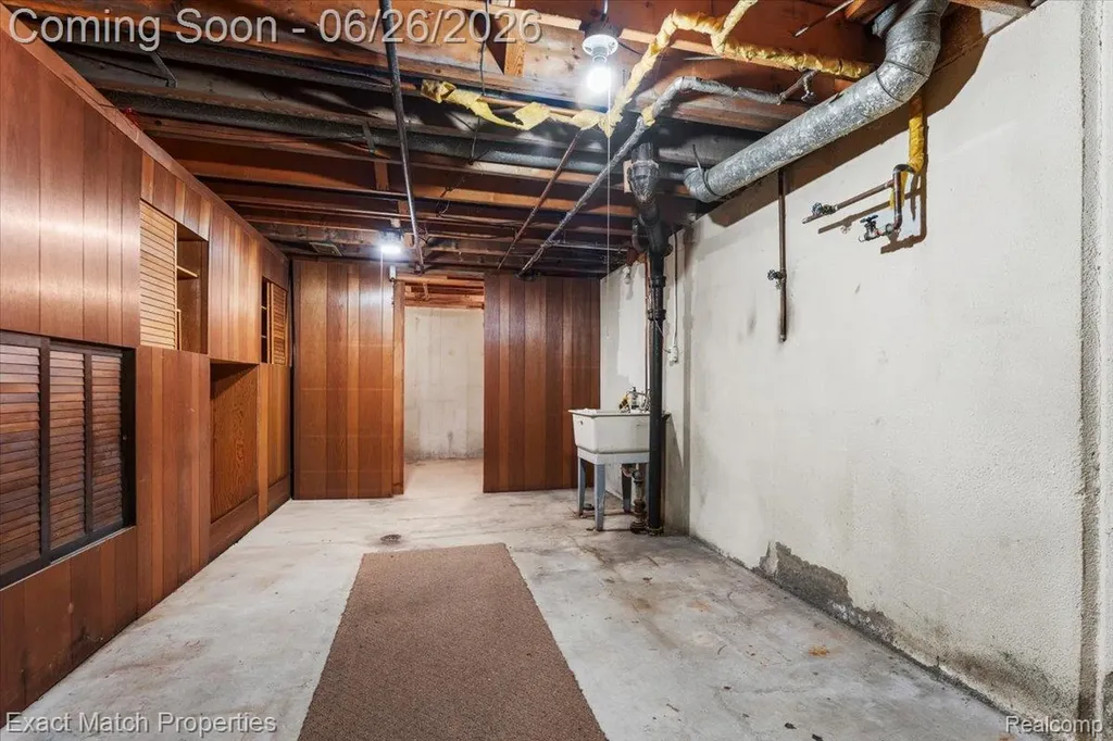 6737 Alderley Way West Bloomfield Charter Township MI 48322