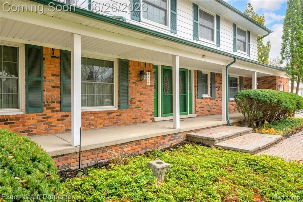 6737 Alderley Way West Bloomfield Charter Township MI 48322