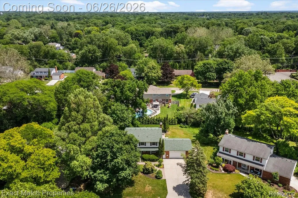 6737 Alderley Way West Bloomfield Charter Township MI 48322