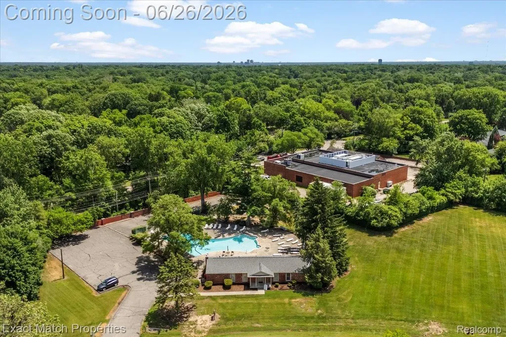6737 Alderley Way West Bloomfield Charter Township MI 48322