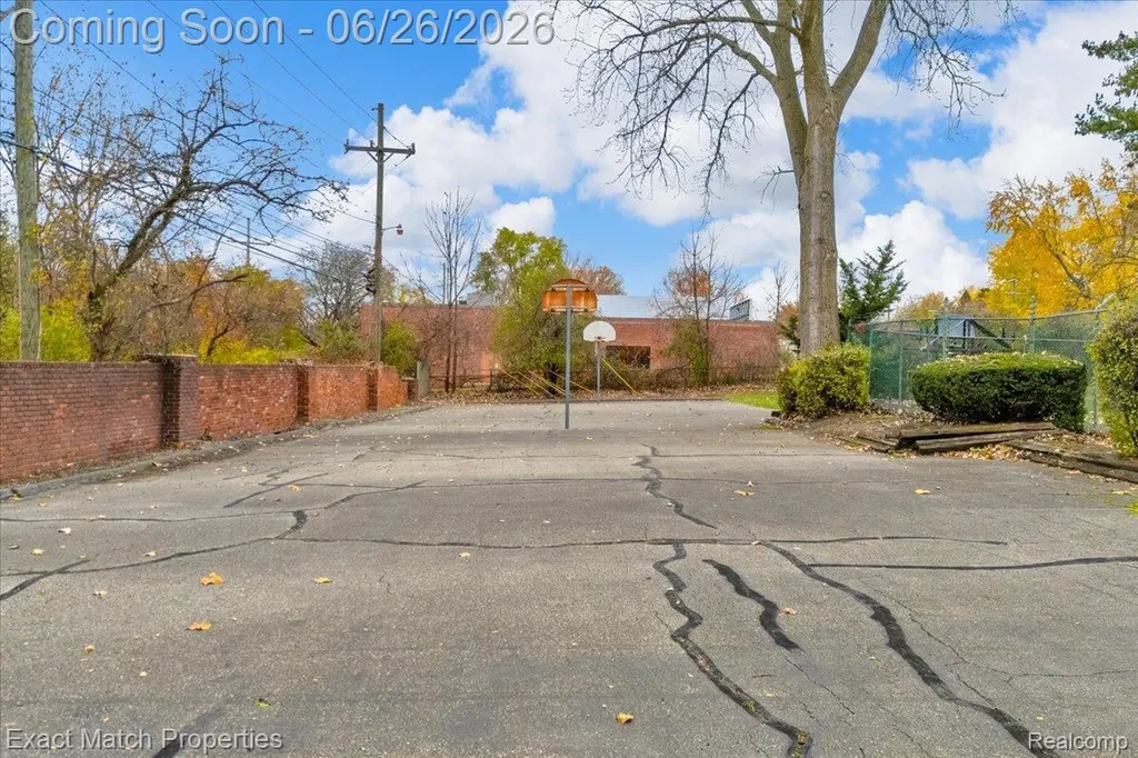 6737 Alderley Way West Bloomfield Charter Township MI 48322