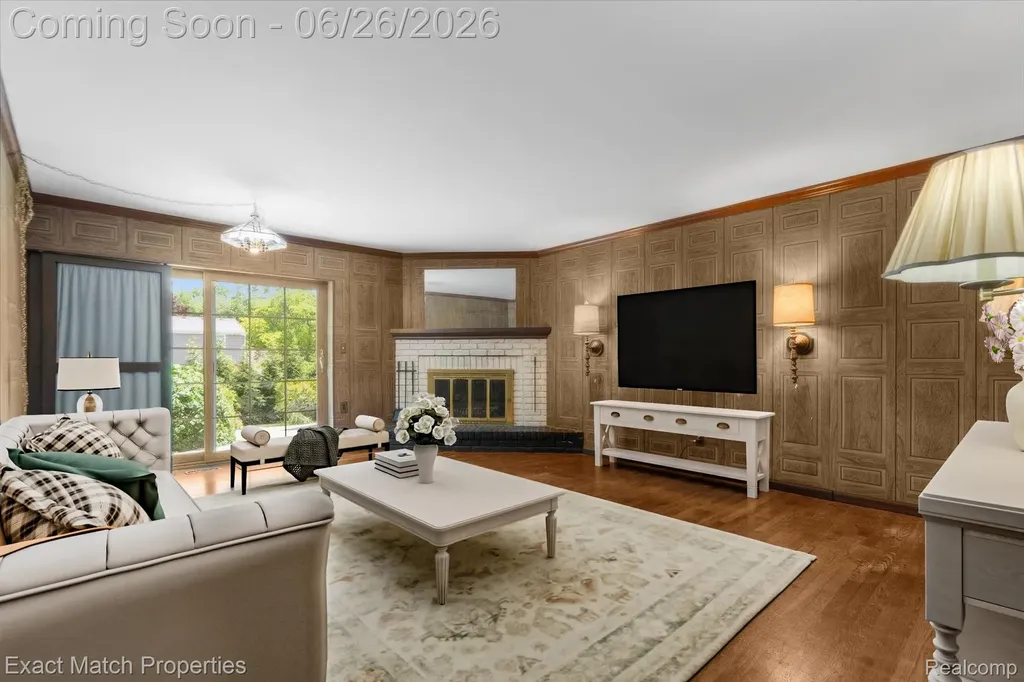 6737 Alderley Way West Bloomfield Charter Township MI 48322