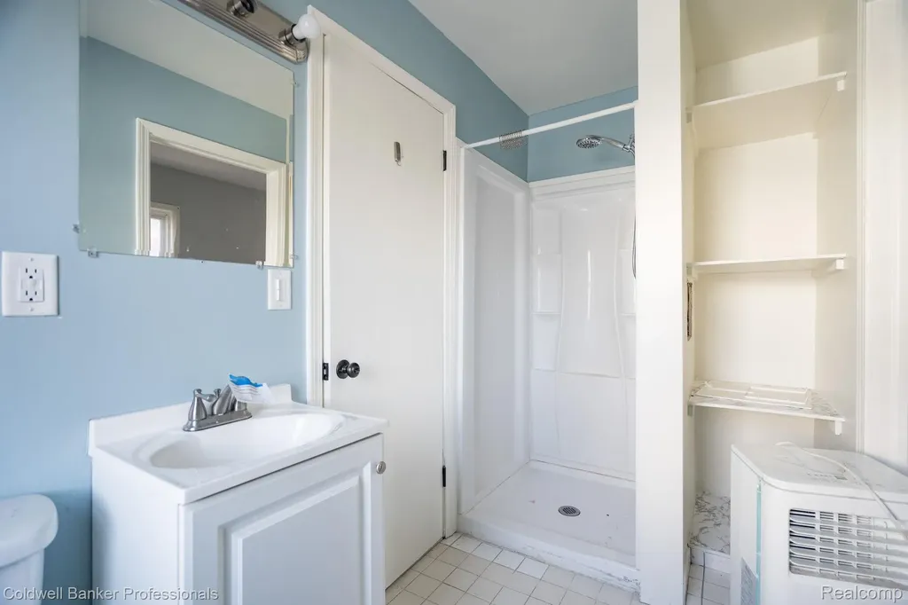 1290 Bablon Drive White Lake Charter Township MI 48386