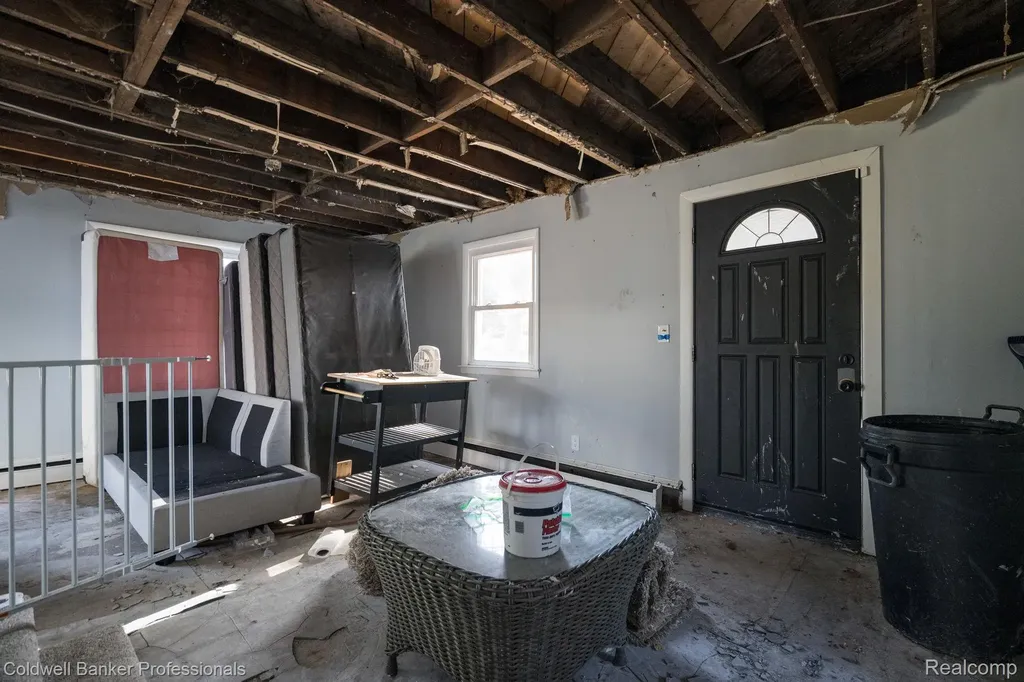 1290 Bablon Drive White Lake Charter Township MI 48386