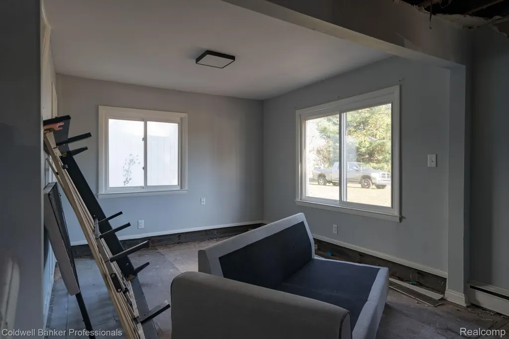 1290 Bablon Drive White Lake Charter Township MI 48386
