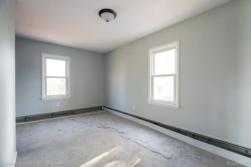1290 Bablon Drive White Lake Charter Township MI 48386