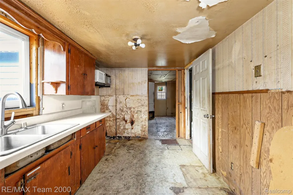 14060 Martinsville Road Van Buren Charter Township MI 48111