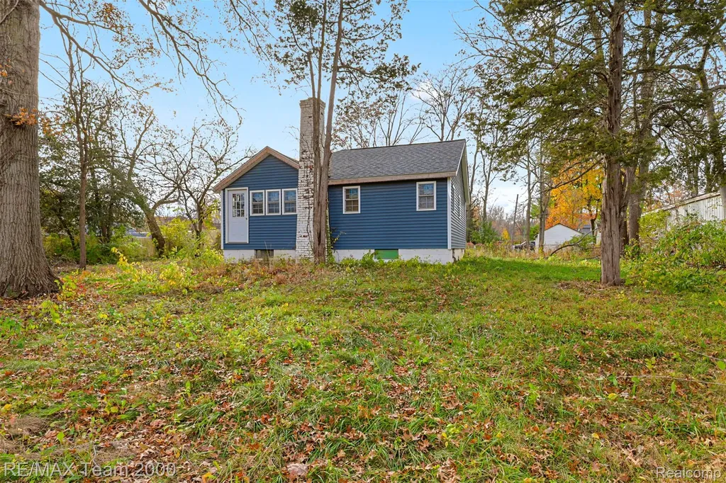 14060 Martinsville Road Van Buren Charter Township MI 48111