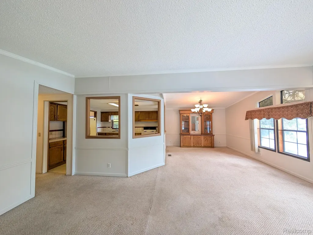 3072 E Bay Drive Fenton City MI 48430