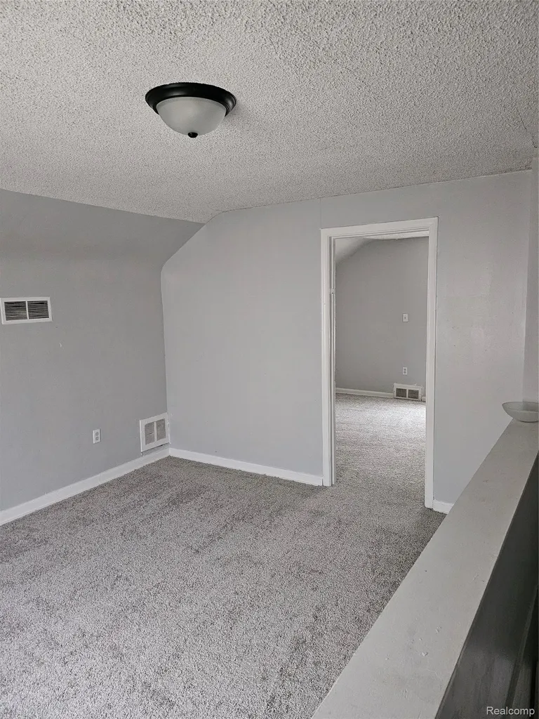 11627 Grayton Street Detroit City MI 48224