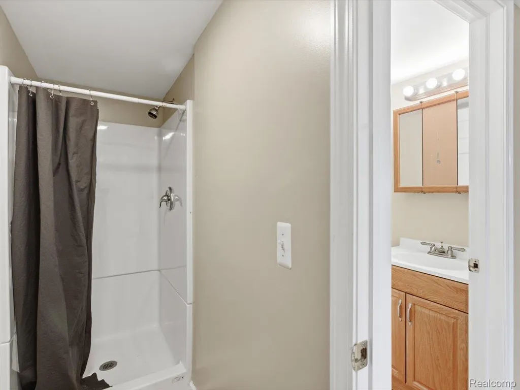3076 Krafft Road Fort Gratiot Charter Township MI 48059
