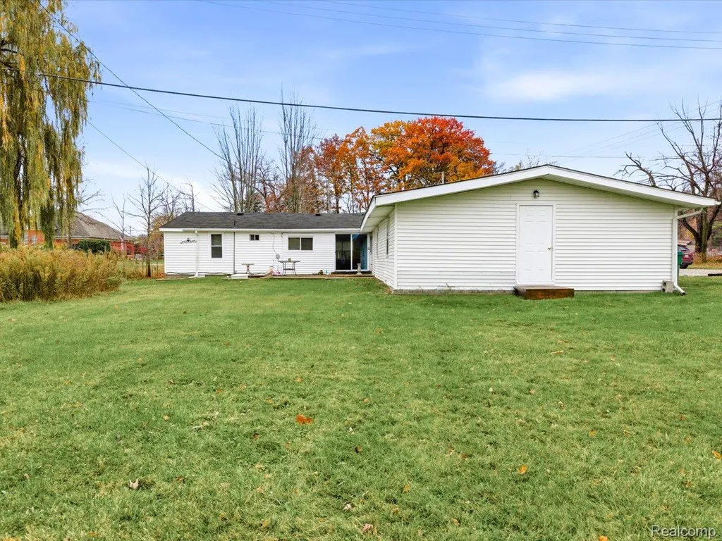3076 Krafft Road Fort Gratiot Charter Township MI 48059