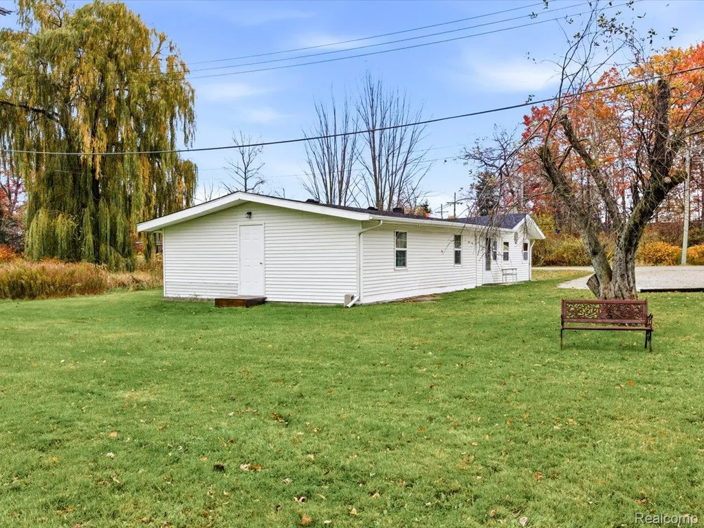 3076 Krafft Road Fort Gratiot Charter Township MI 48059