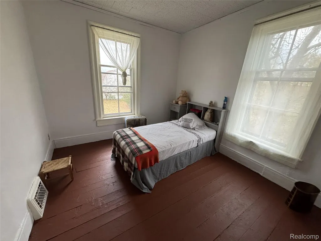 7443 E Michigan Avenue Saline City MI 48176