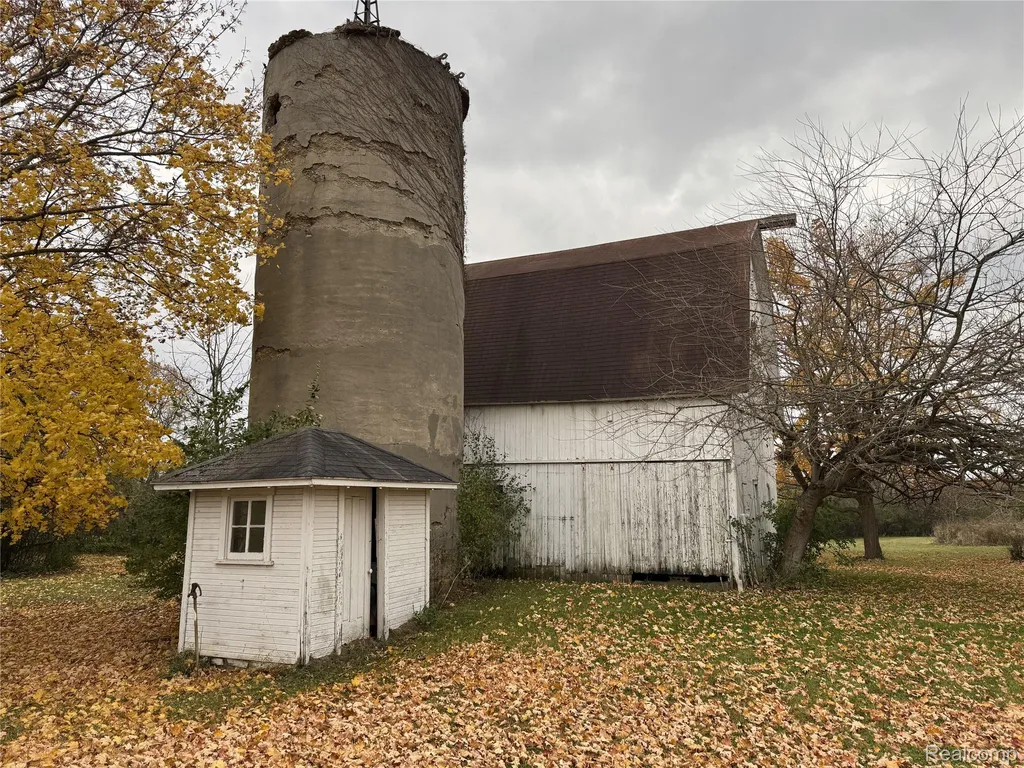 7443 E Michigan Avenue Saline City MI 48176