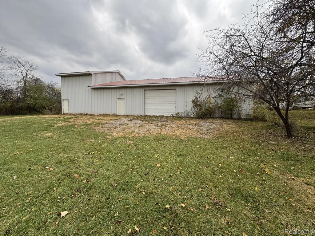 7443 E Michigan Avenue Saline City MI 48176