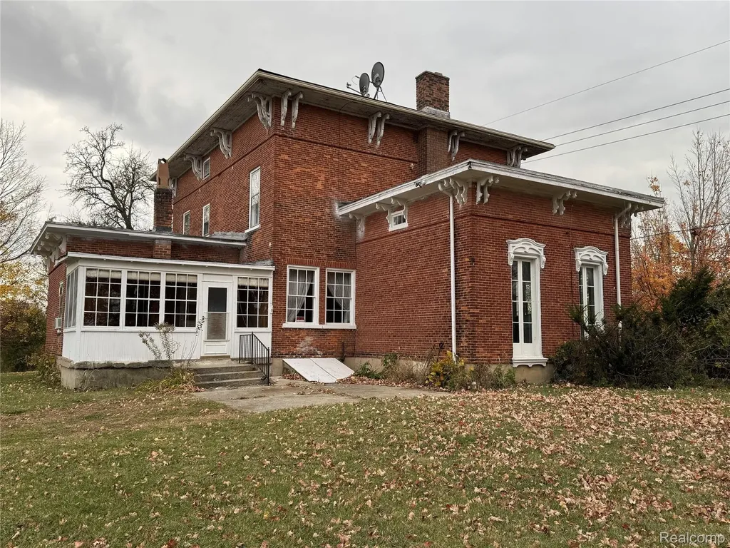 7443 E Michigan Avenue Saline City MI 48176