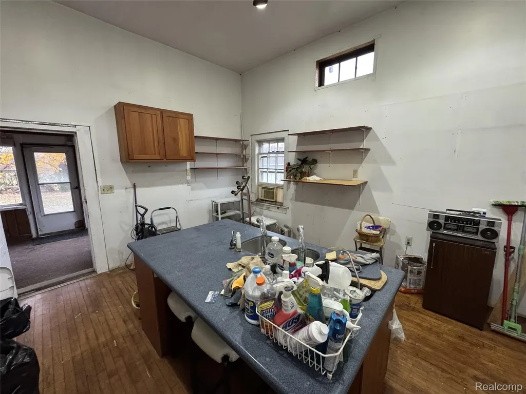 7443 E Michigan Avenue Saline City MI 48176