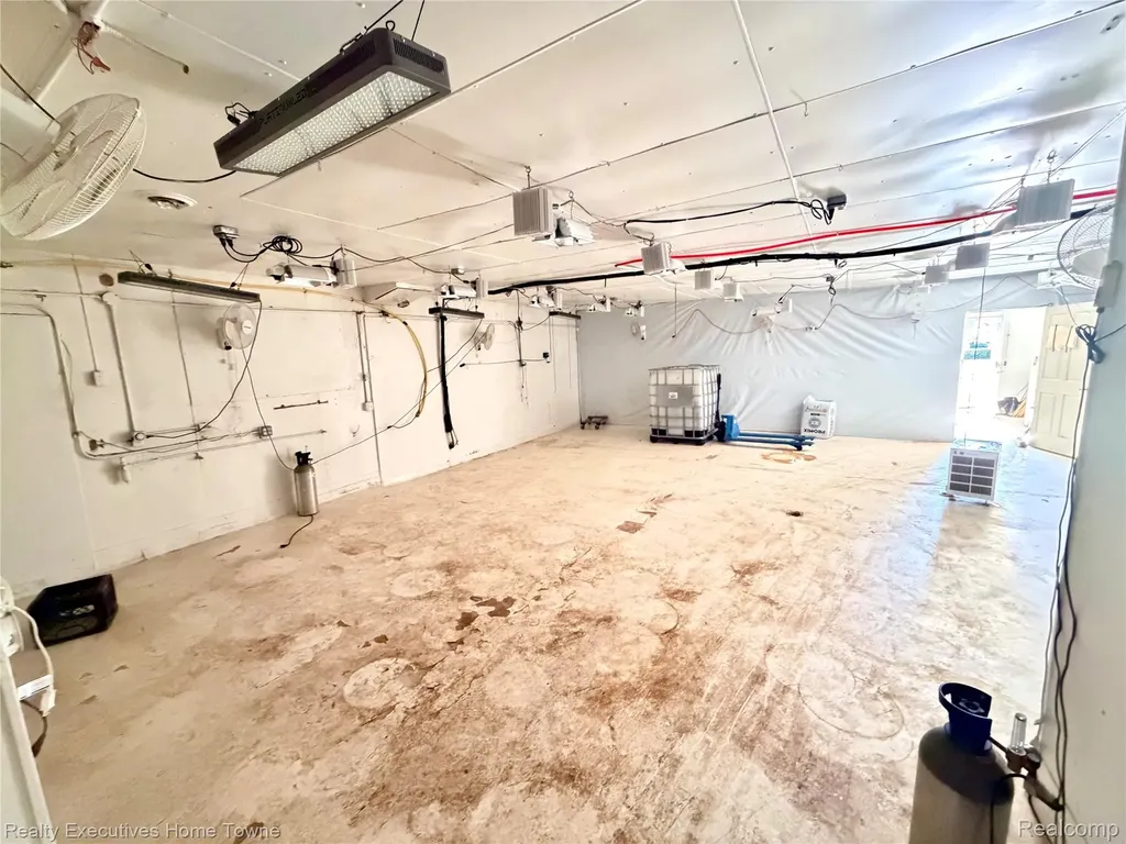 35 Wells Street Croswell City MI 48422