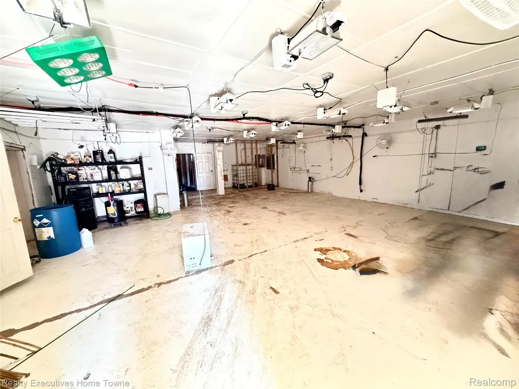 35 Wells Street Croswell City MI 48422