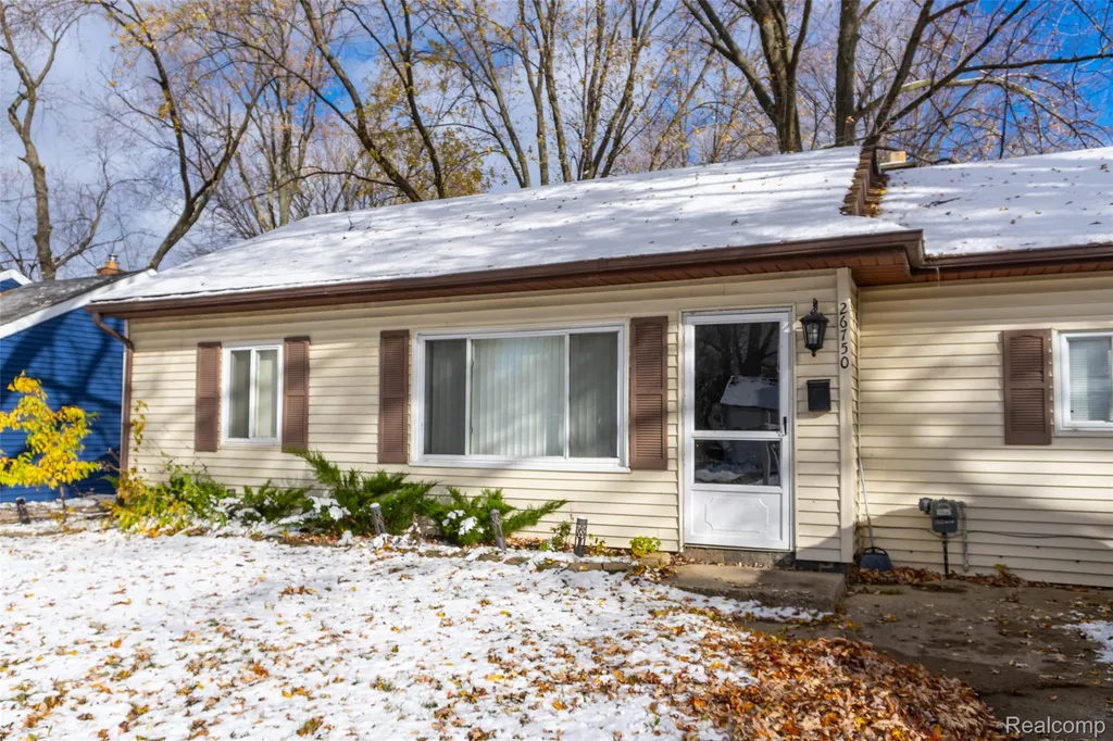 26750 Belanger Street Roseville City MI 48066