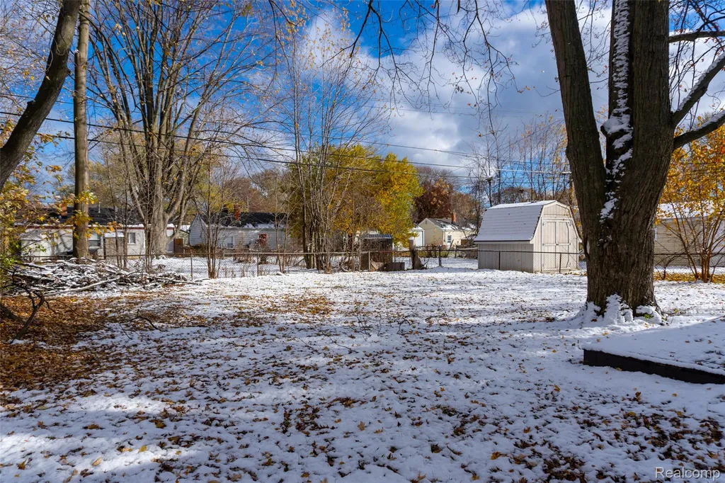 26750 Belanger Street Roseville City MI 48066