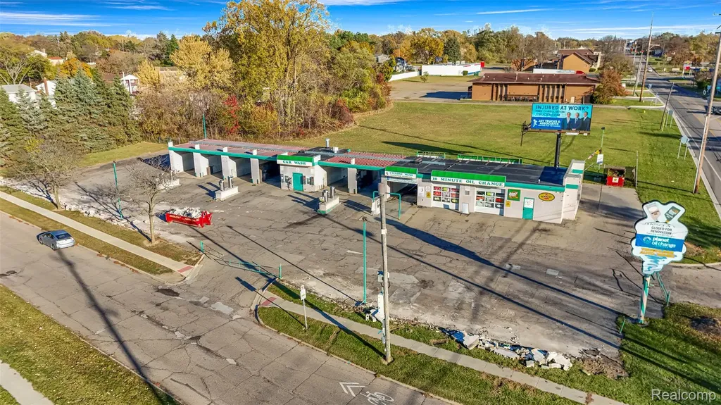 3422 Flushing Road Flint City MI 48504