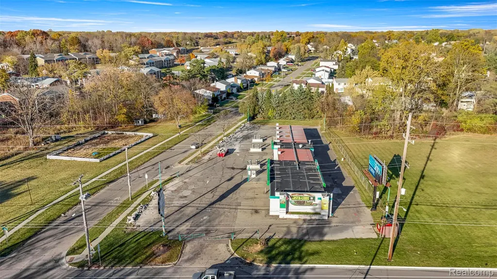 3422 Flushing Road Flint City MI 48504