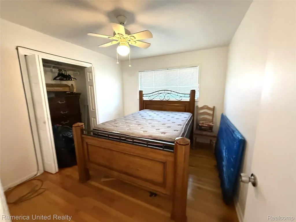 28231 Farmington Road Farmington Hills City MI 48334